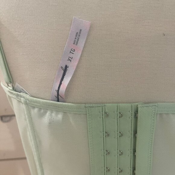 020 Urban Outfitters Out From Under Modern Love Corset Top NWOT Size XLarge - Picture 6 of 11